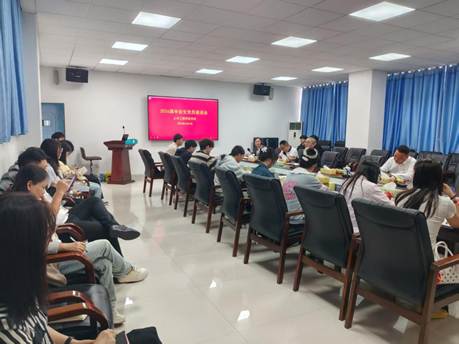 伟德国际1949召开2026届毕业生党员座谈会